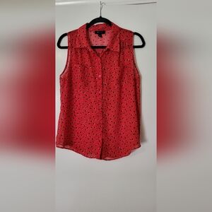 Sleeveless blouse